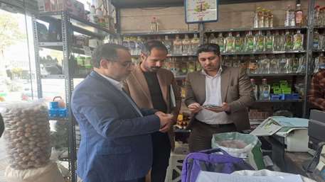  طرح ضربتی و  بازدید سرزده دکتر حافظی از داروخانه ها و واحدهای عطاری شهرستان دامغان