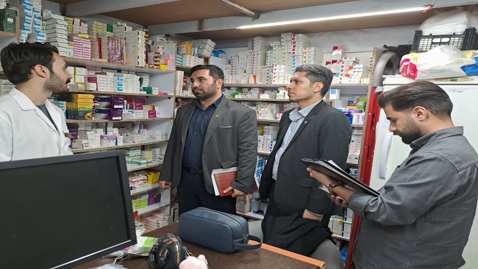 گشت شبانه مدیران معاونت غذا و دارو در دامغان؛ارائه خدمات دارویی پایش شد 